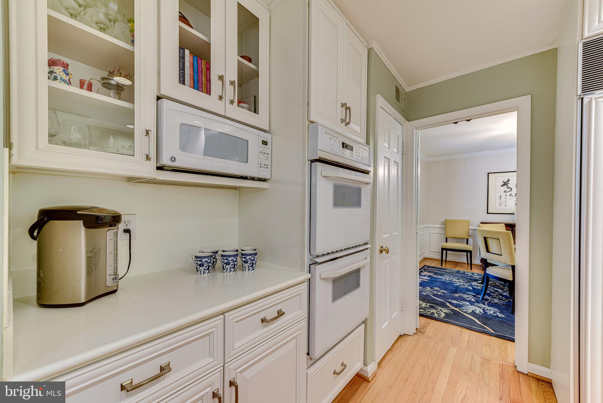 5815 Bent Twig Road McLean, VA 22101 - Photo 15 of 50 Wall of cabinetry