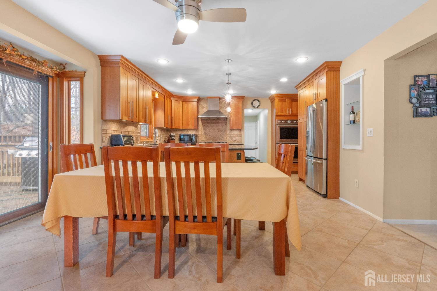 25 Cherokee Road East Brunswick, NJ 08816 - Photo 11 of 33