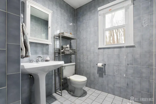 $1,050,000 | 25 Cherokee Road, East Brunswick, NJ 08816