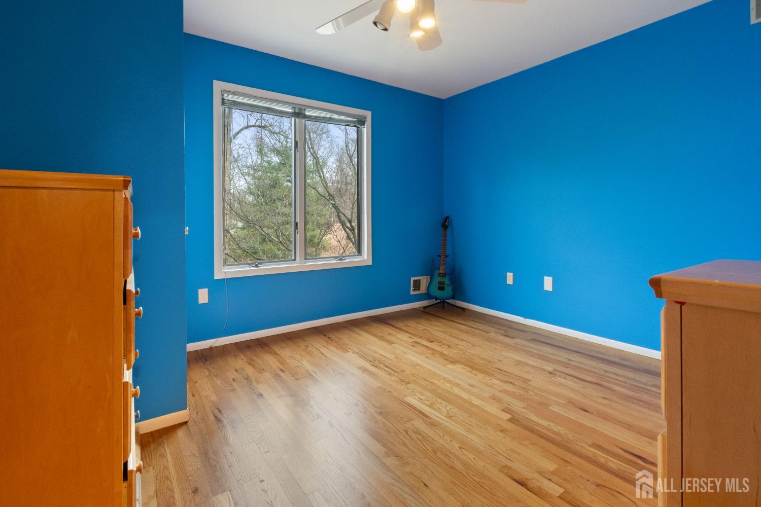 25 Cherokee Road East Brunswick, NJ 08816 - Photo 23 of 33