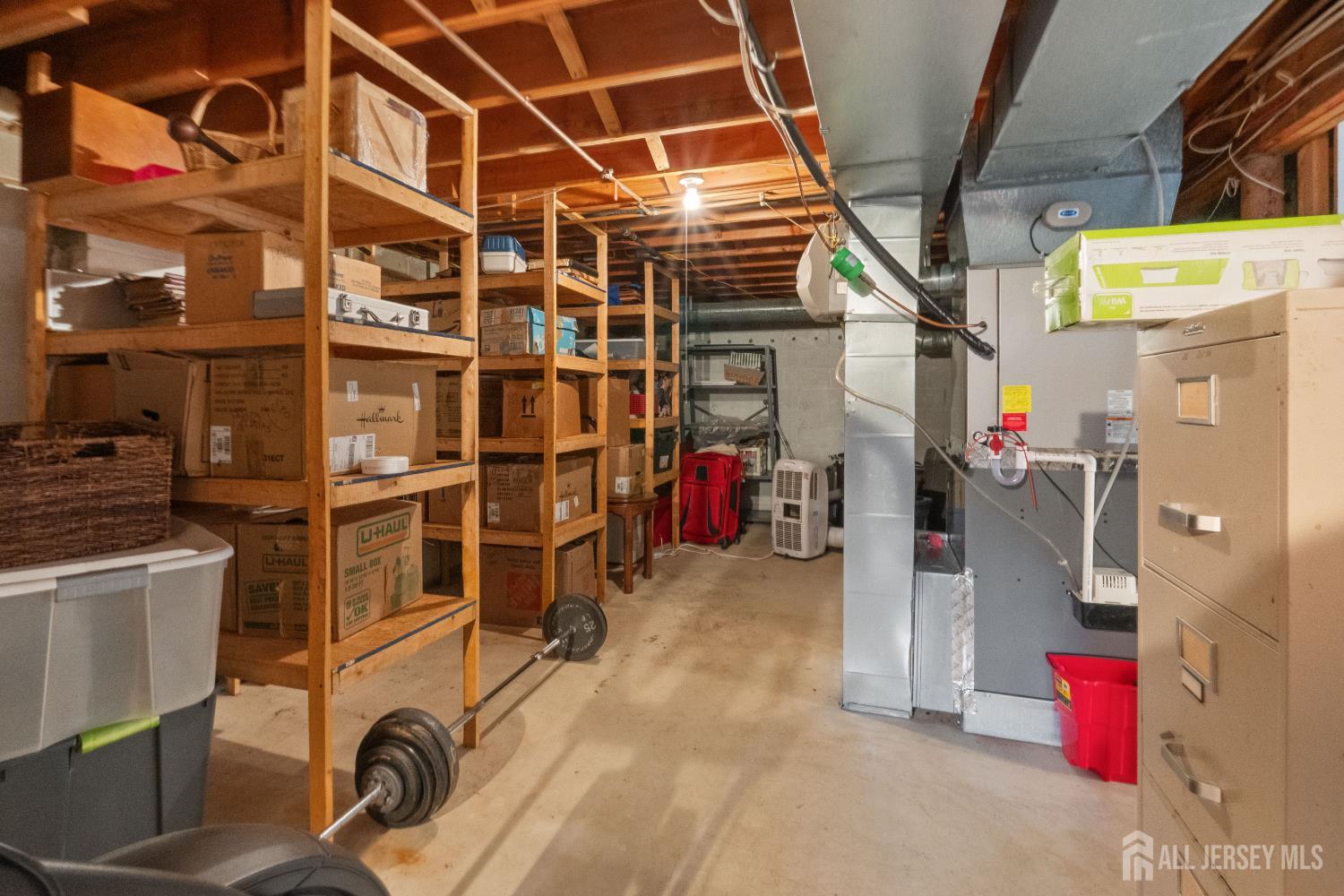 25 Cherokee Road East Brunswick, NJ 08816 - Photo 28 of 33