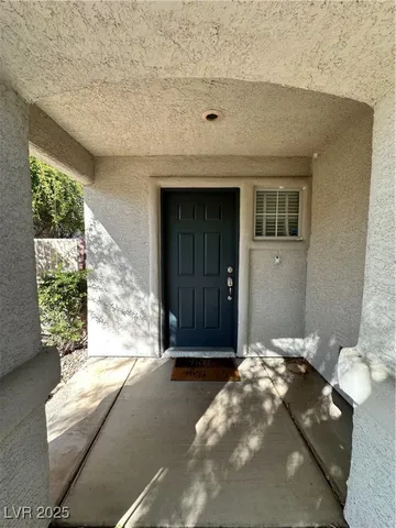 $2,000 | 3249 River Glorious Lane, Las Vegas, NV 89135