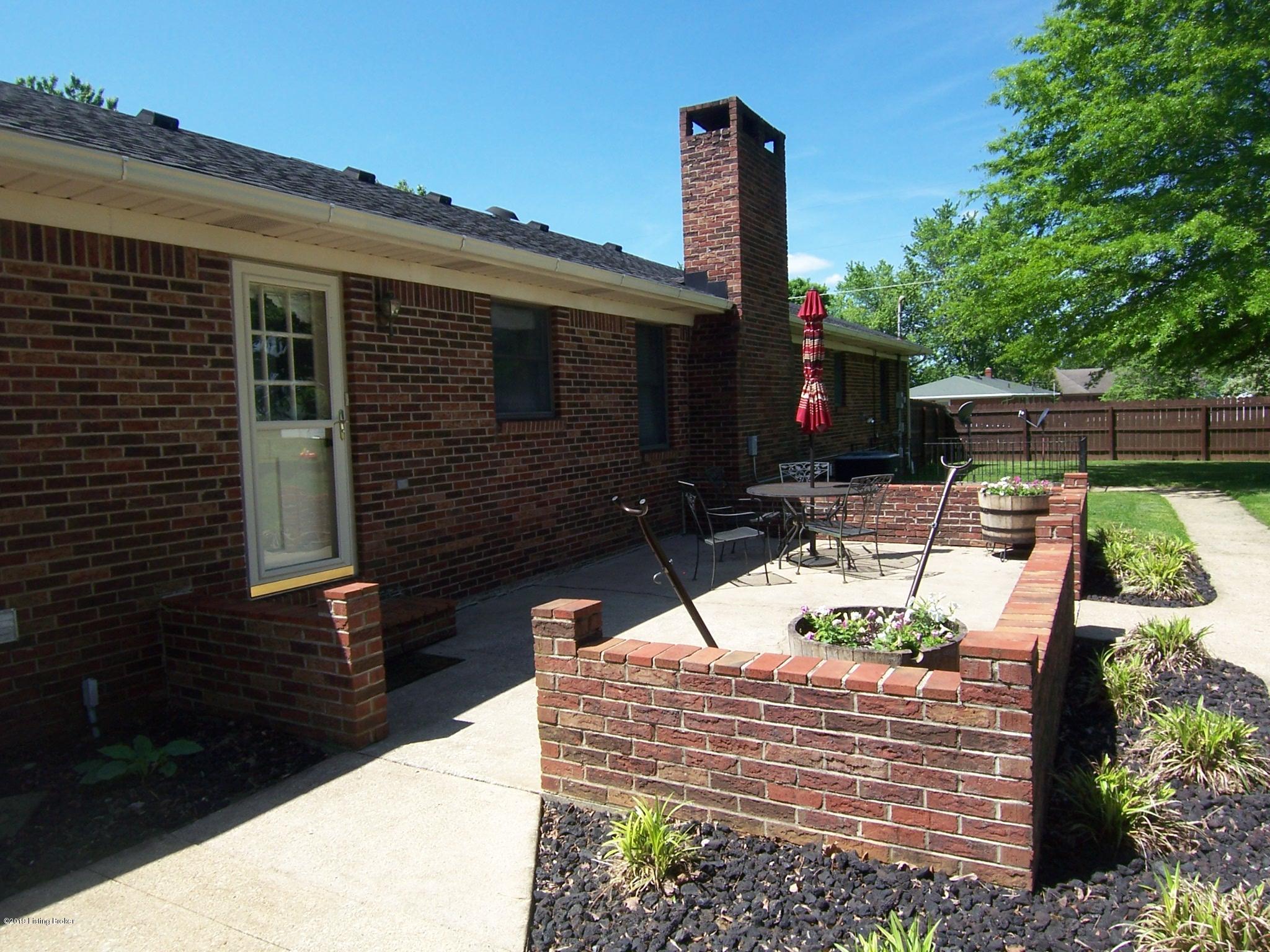 5874 Springfield Road Bardstown, KY 40004 - Photo 39 of 44 21
