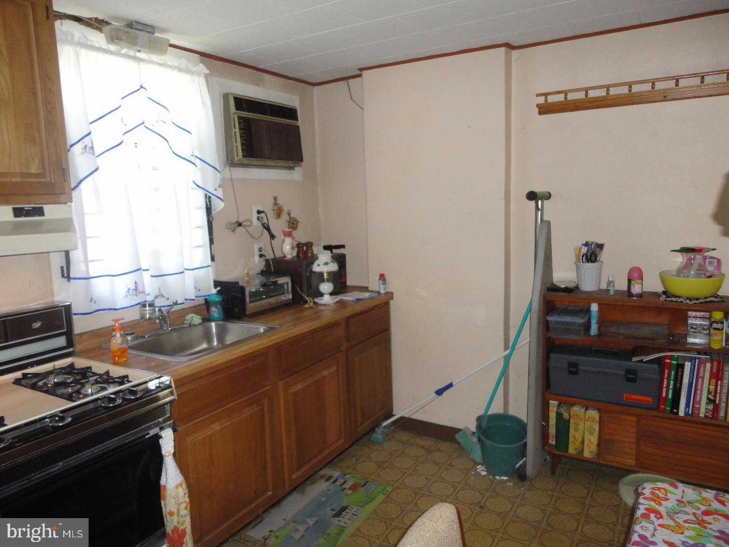 1017 Monitor Road Camden, NJ 08104 - Photo 5 of 8
