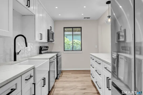 $289,900 | 32 Heritage Village, Unit C, Southbury, CT 06488