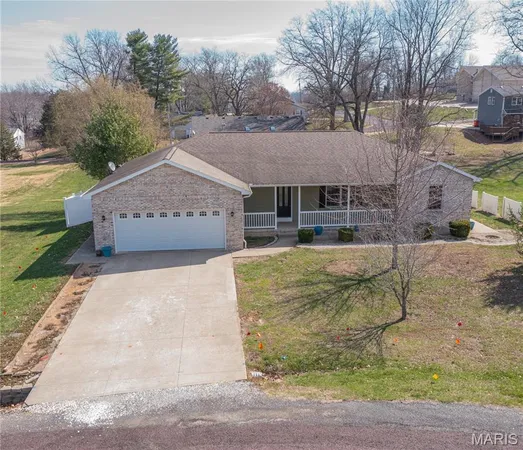 $385,000 | 3 Mark Drive, Vandalia, IL 62471