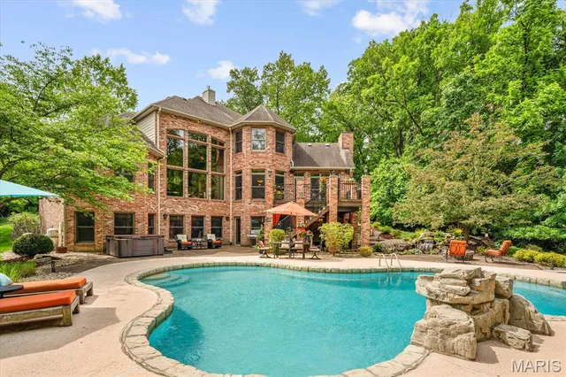 $1,200,000 | 4516 Levis Lane, Godfrey, IL 62035