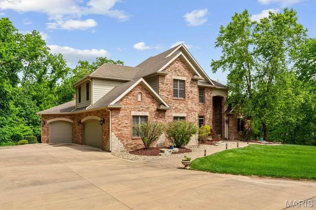 $1,200,000 | 4516 Levis Lane, Godfrey, IL 62035