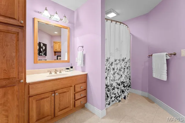 $1,200,000 | 4516 Levis Lane, Godfrey, IL 62035