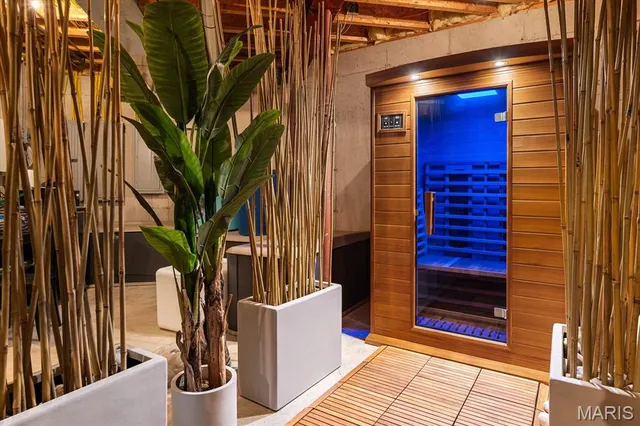 $1,200,000 | 4516 Levis Lane, Godfrey, IL 62035