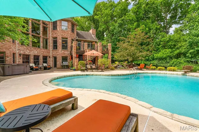 $1,200,000 | 4516 Levis Lane, Godfrey, IL 62035