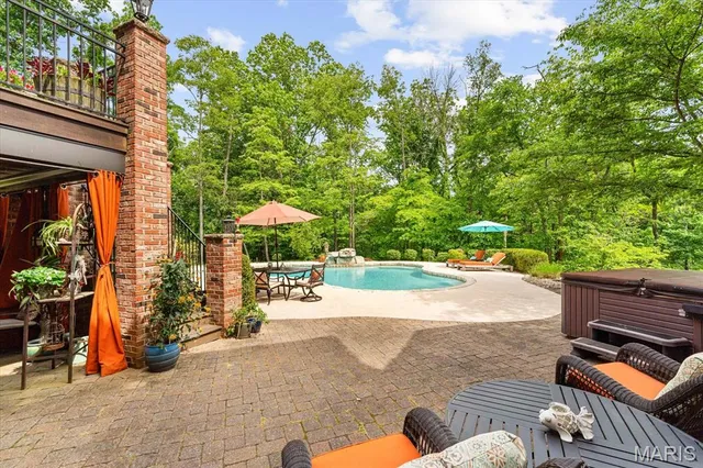 $1,200,000 | 4516 Levis Lane, Godfrey, IL 62035