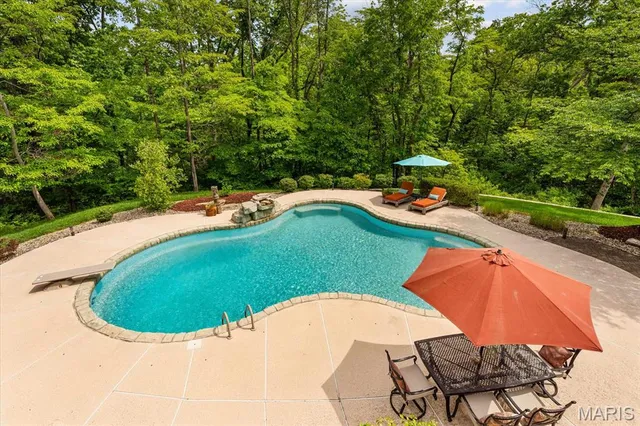 $1,200,000 | 4516 Levis Lane, Godfrey, IL 62035