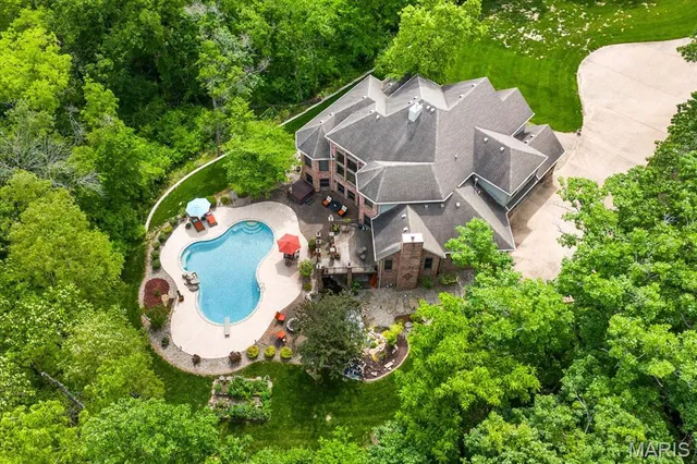 $1,200,000 | 4516 Levis Lane, Godfrey, IL 62035