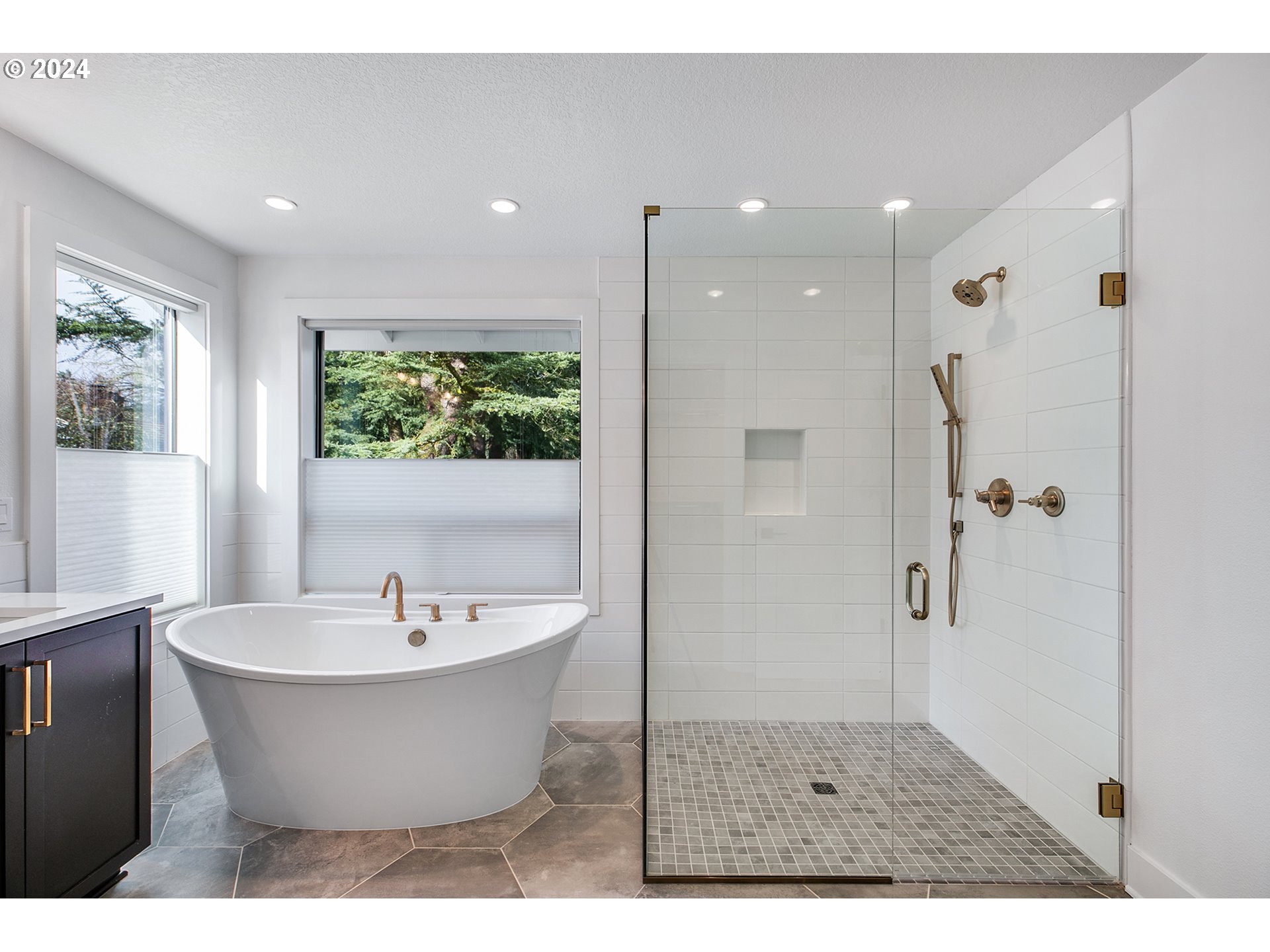 5527 Southwest Childs Road Lake Oswego, OR 97035 - Photo 23 of 43 Gallery Image 23