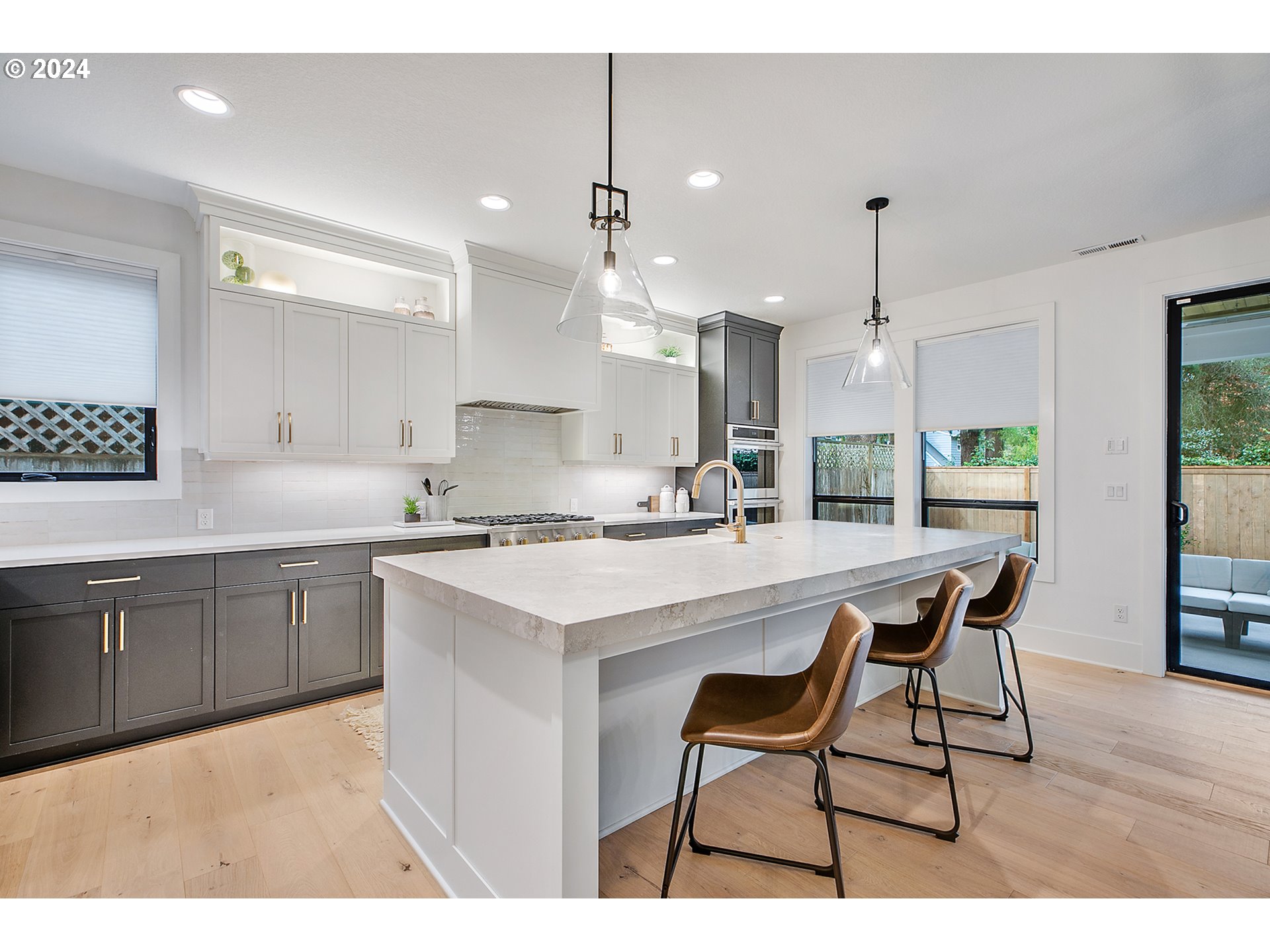 5527 Southwest Childs Road Lake Oswego, OR 97035 - Photo 6 of 43 Gallery Image 6