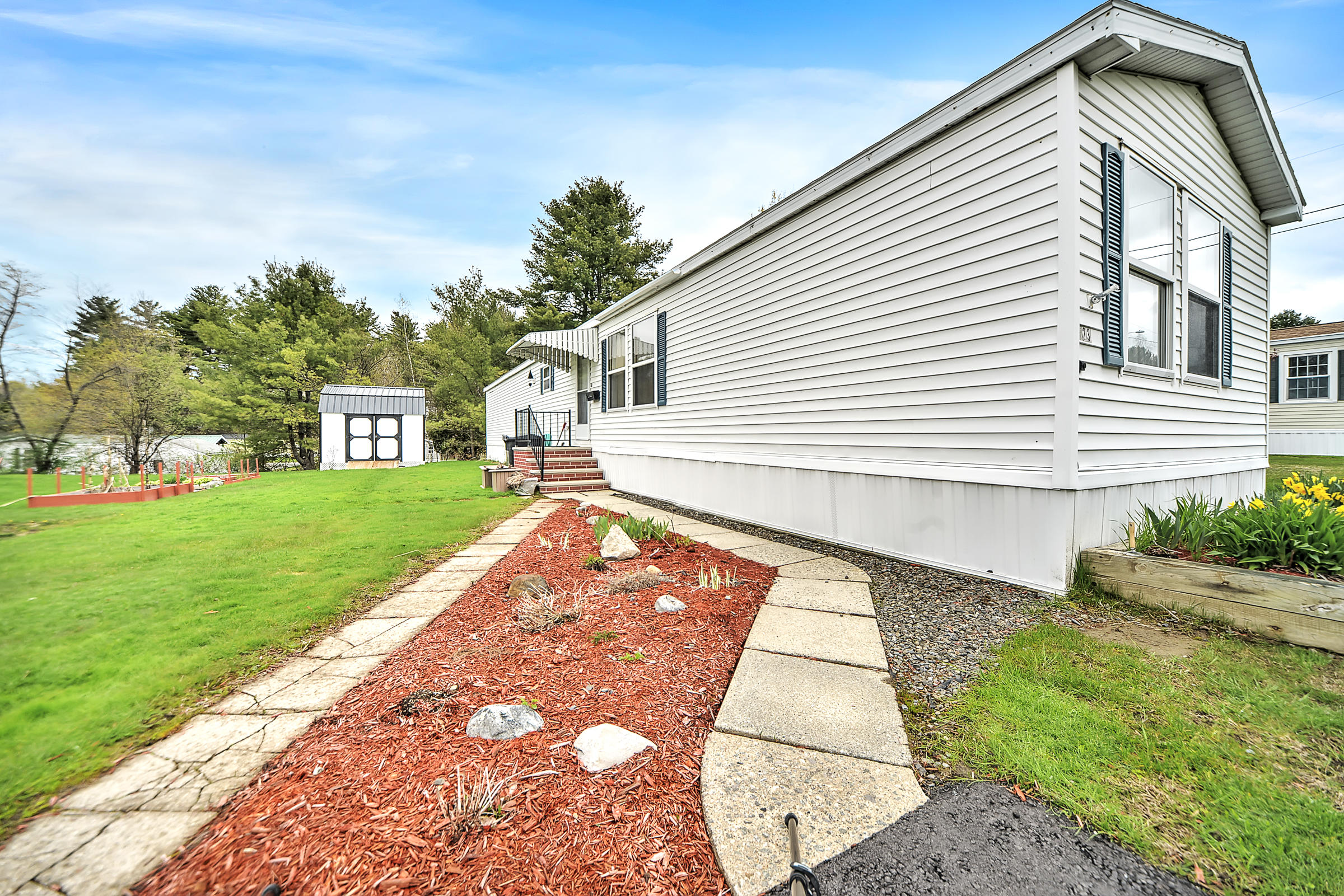23 Garden Way Augusta, ME 04330 - Photo 1 of 31 107667-13