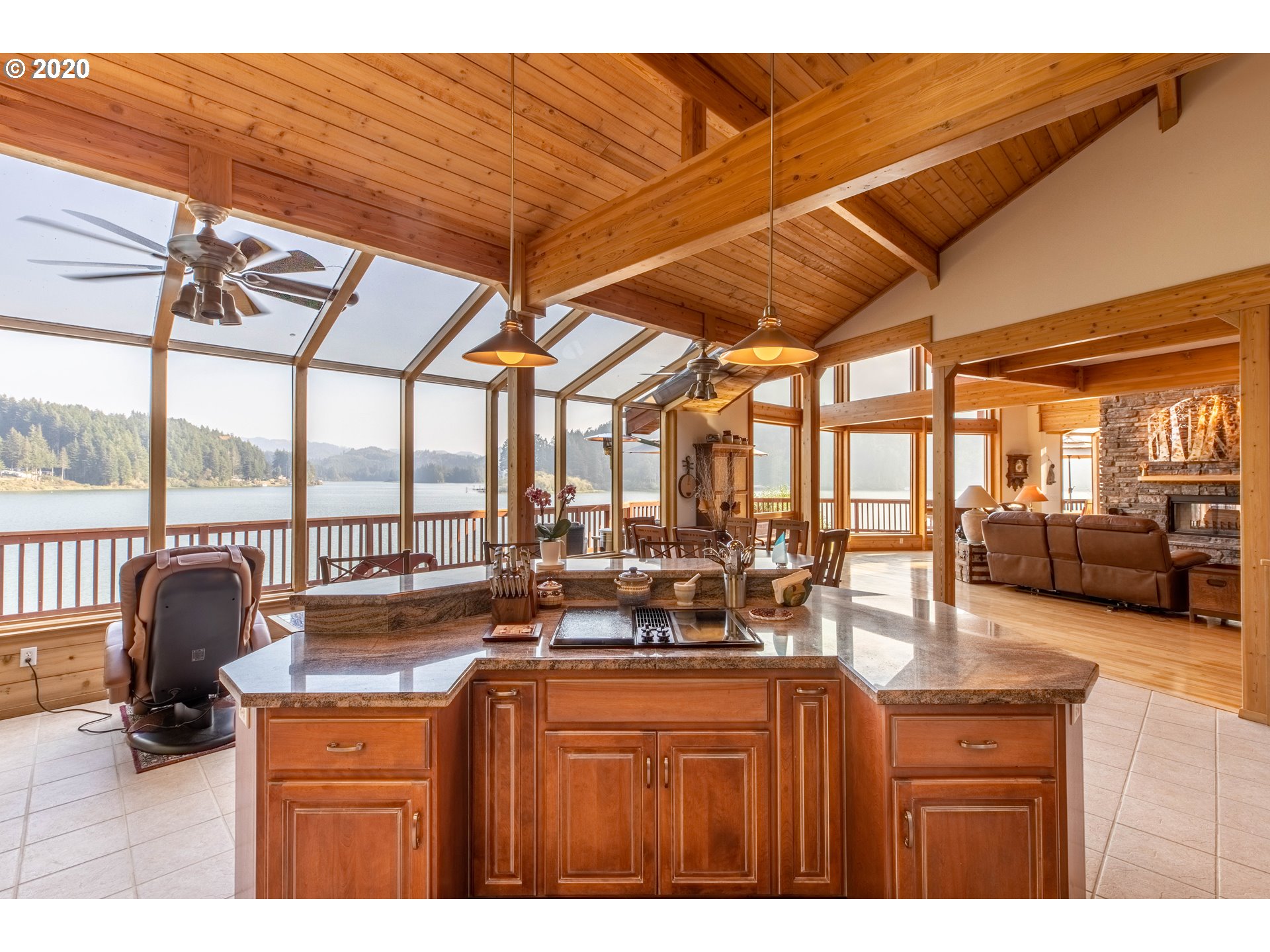 71581 Sunny Cove Road Lakeside, OR 97449 - Photo 6 of 32 Gallery Image 6