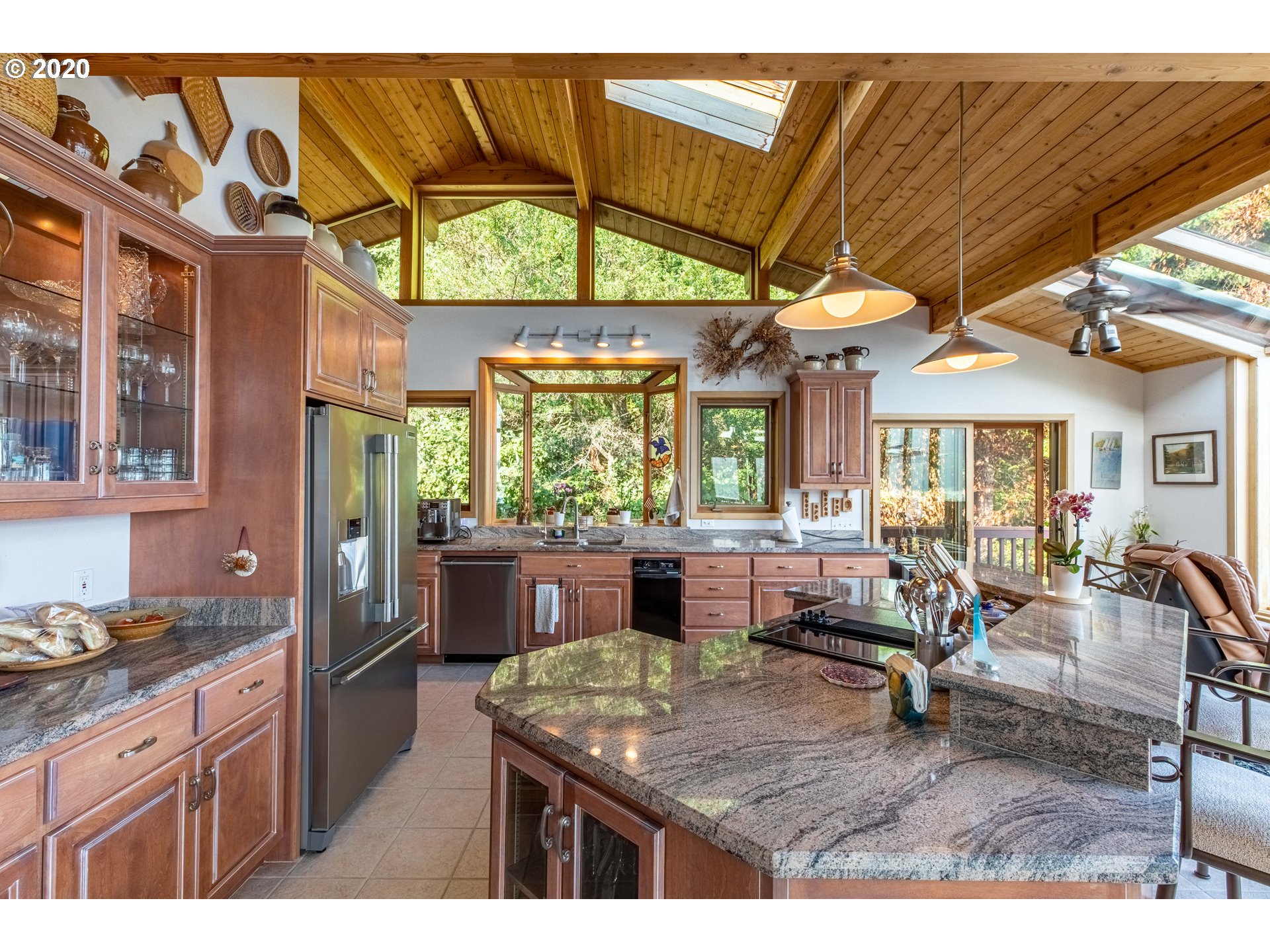 71581 Sunny Cove Road Lakeside, OR 97449 - Photo 7 of 32 Gallery Image 7
