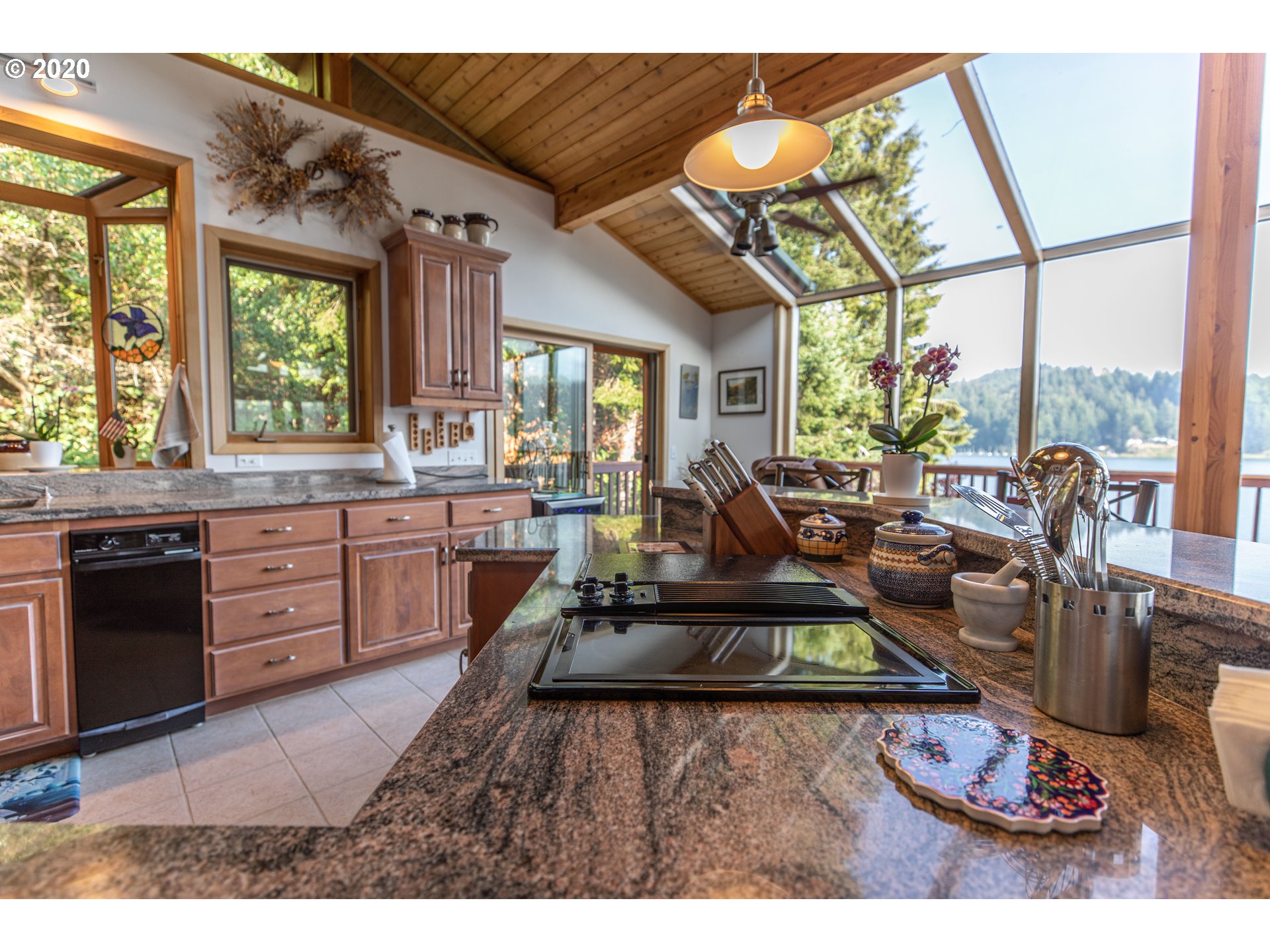 71581 Sunny Cove Road Lakeside, OR 97449 - Photo 8 of 32 Gallery Image 8