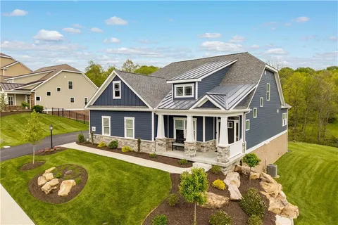 $999,900 | 490 Harvest View Drive, Venetia, PA 15367