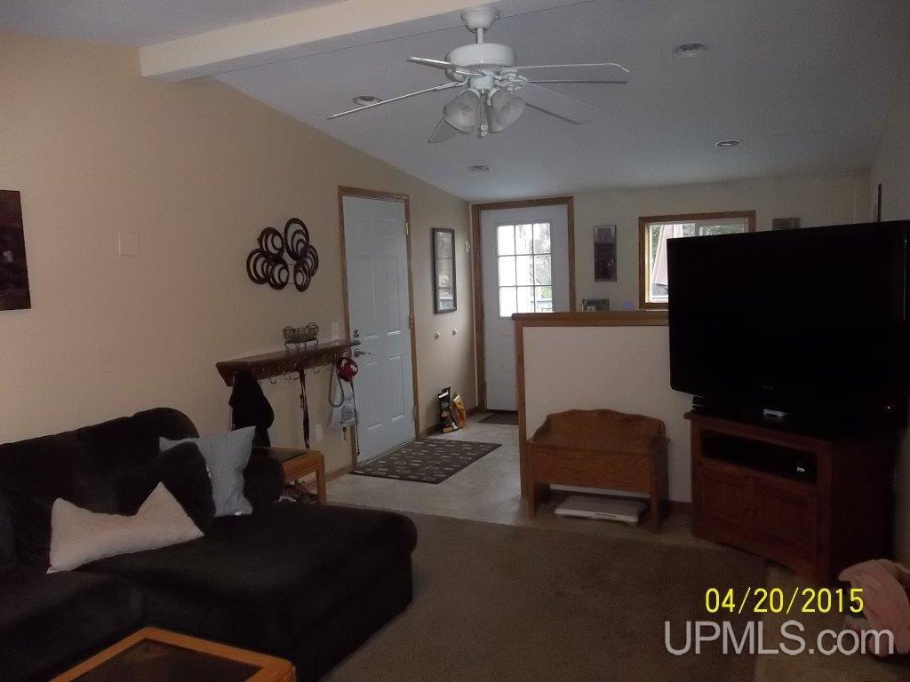 5001 Danforth Road Escanaba, MI 49829 - Photo 5 of 15