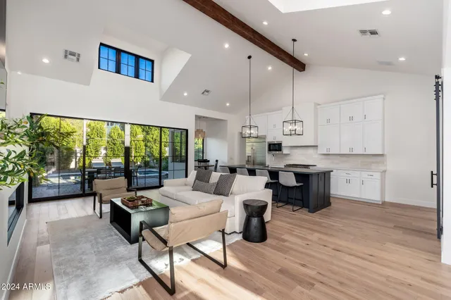 $14,000 | 4017 North 49th Place, Phoenix, AZ 85018