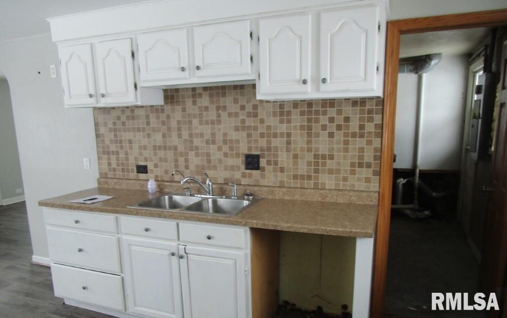 1511 36th Avenue Moline, IL 61265 - Photo 4 of 13