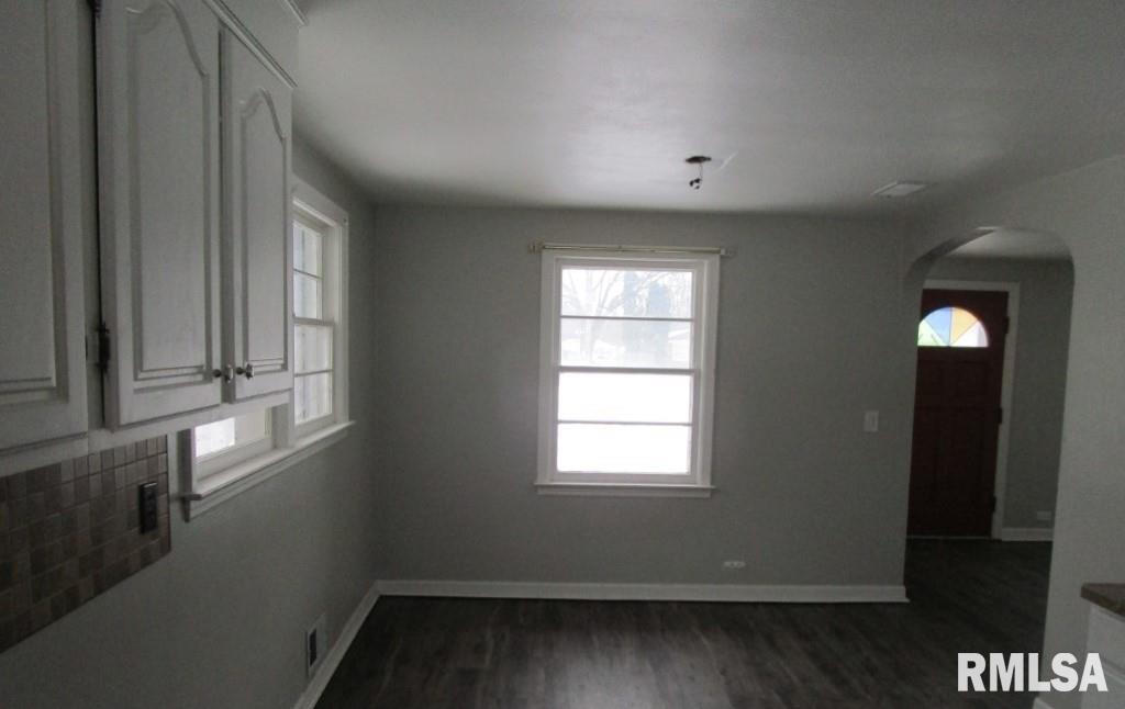 1511 36th Avenue Moline, IL 61265 - Photo 5 of 13