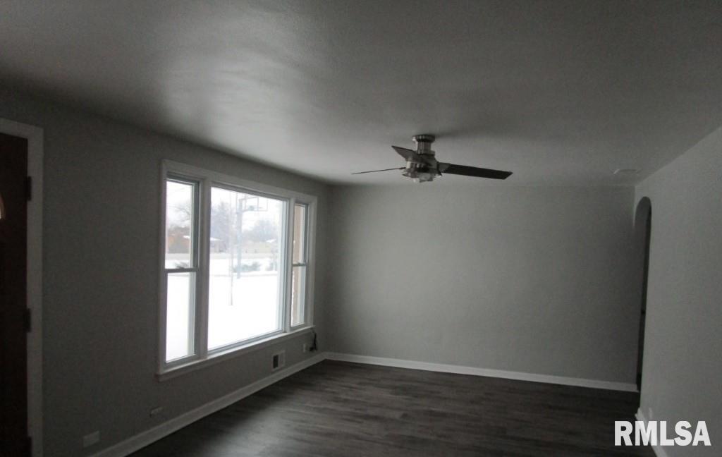 1511 36th Avenue Moline, IL 61265 - Photo 6 of 13