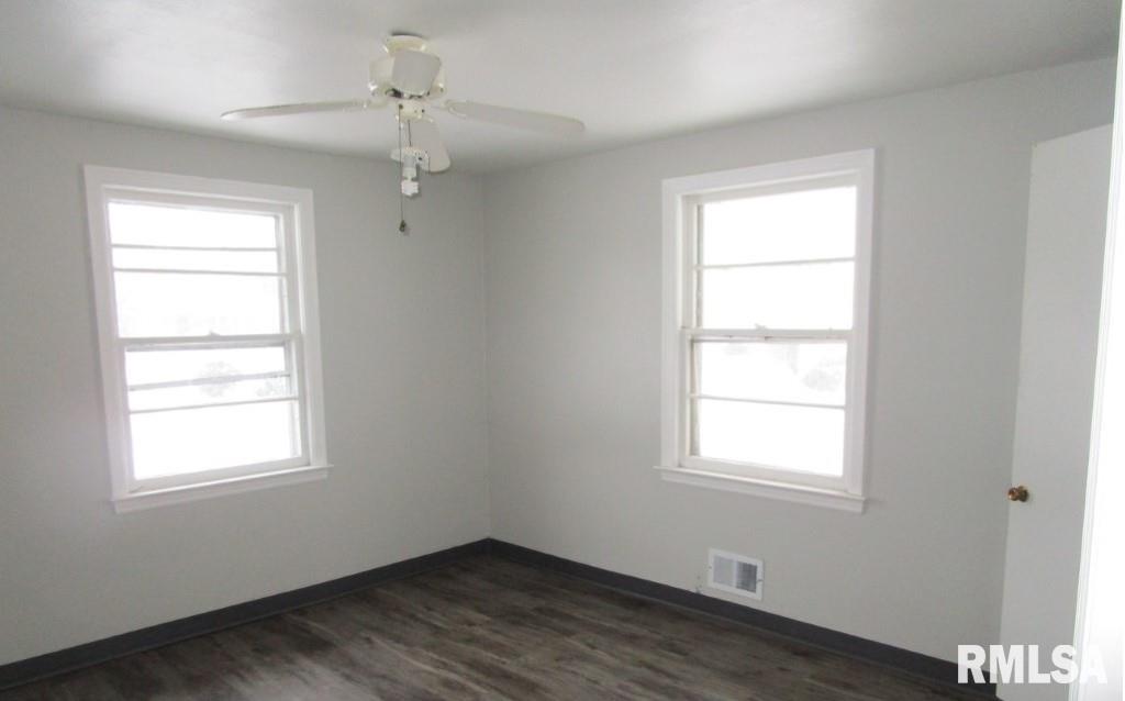 1511 36th Avenue Moline, IL 61265 - Photo 7 of 13