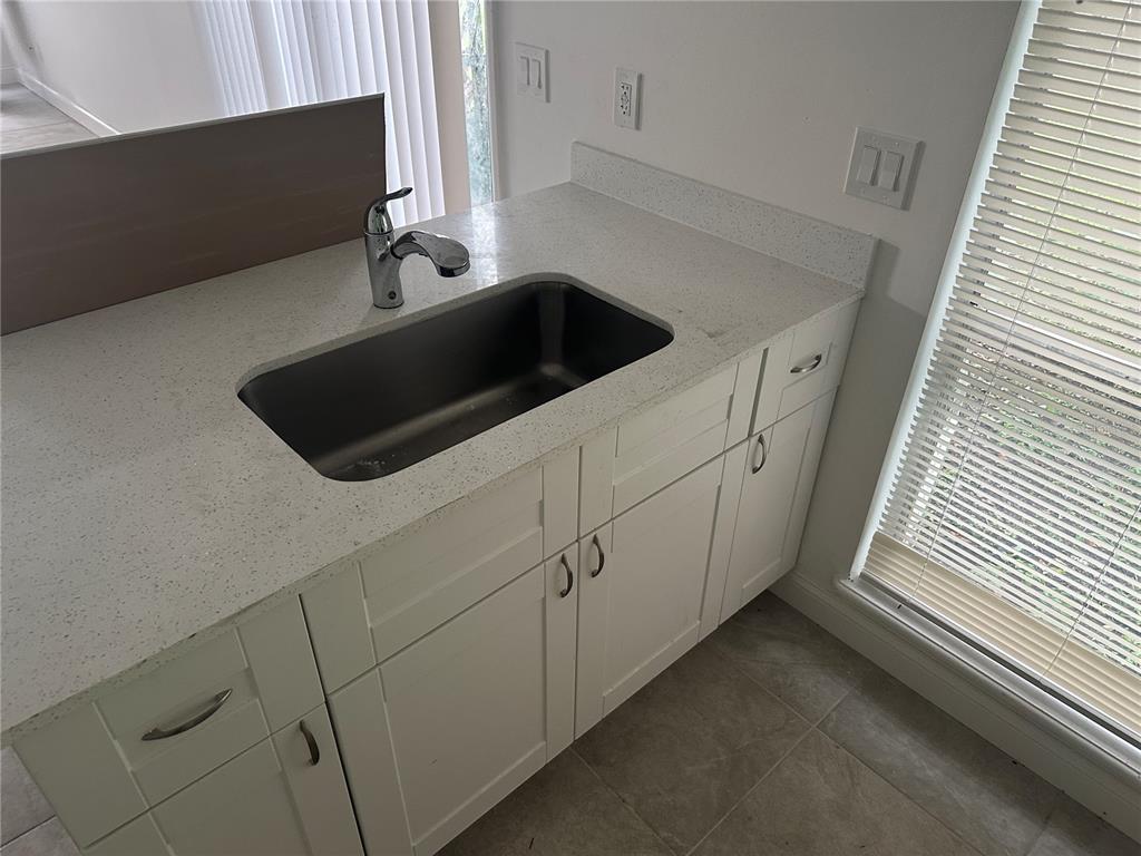 5405 Southeast 28th Lane Ocala, FL 34480 - Photo 6 of 22