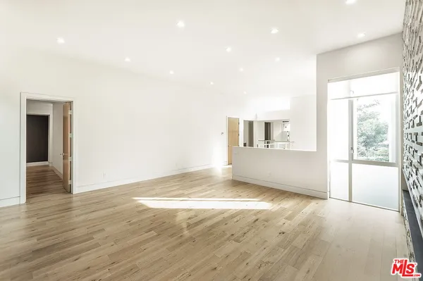 $11,500 | 16540 Moorpark Street, Encino, CA 91436