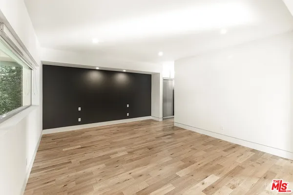 $11,500 | 16540 Moorpark Street, Encino, CA 91436