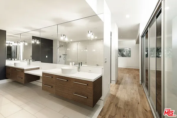 $11,500 | 16540 Moorpark Street, Encino, CA 91436