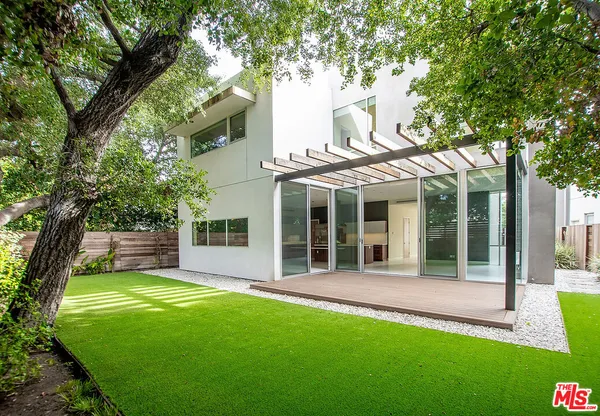 $11,500 | 16540 Moorpark Street, Encino, CA 91436