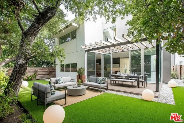 $11,500 | 16540 Moorpark Street, Encino, CA 91436