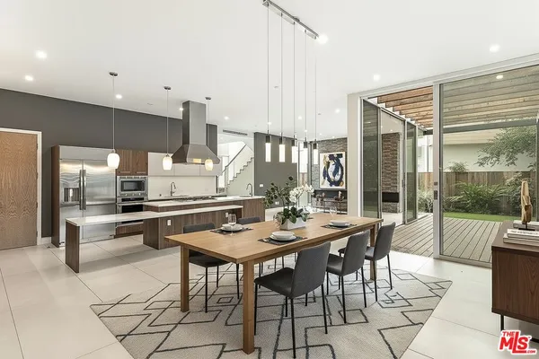 $11,500 | 16540 Moorpark Street, Encino, CA 91436