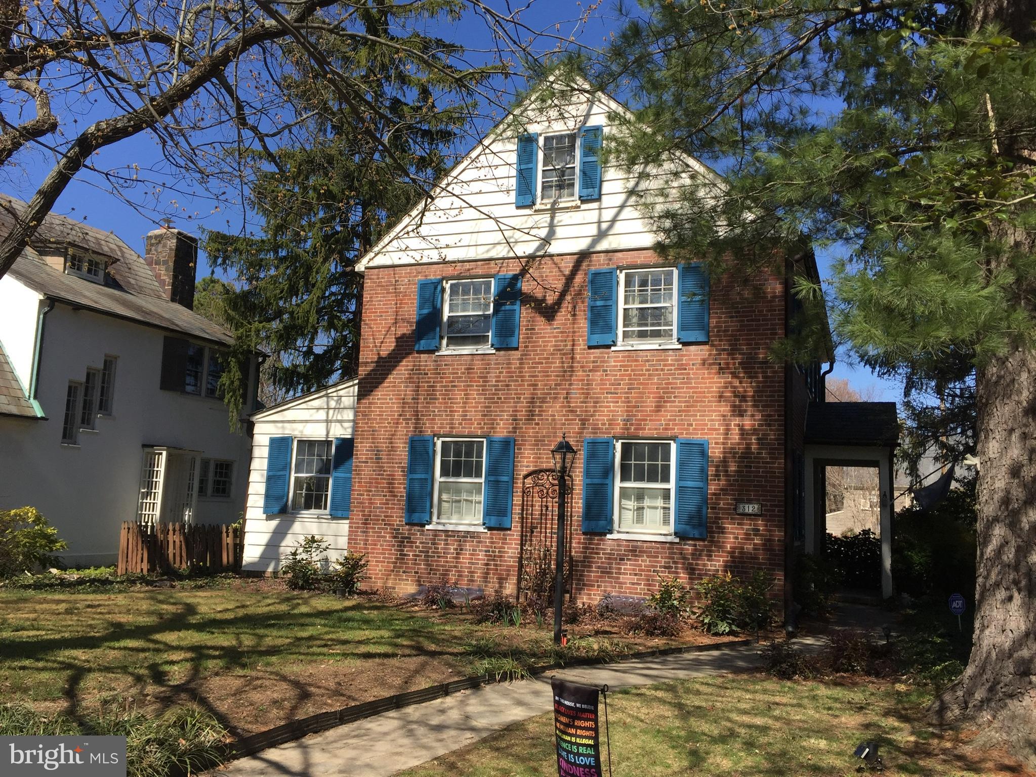 312 St Dunstans Road Baltimore, MD 21212 - Photo 26 of 54 Lots of sunlight