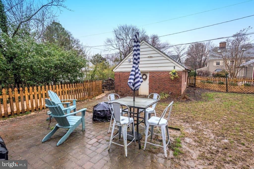 312 St Dunstans Road Baltimore, MD 21212 - Photo 46 of 54 Patio and yard