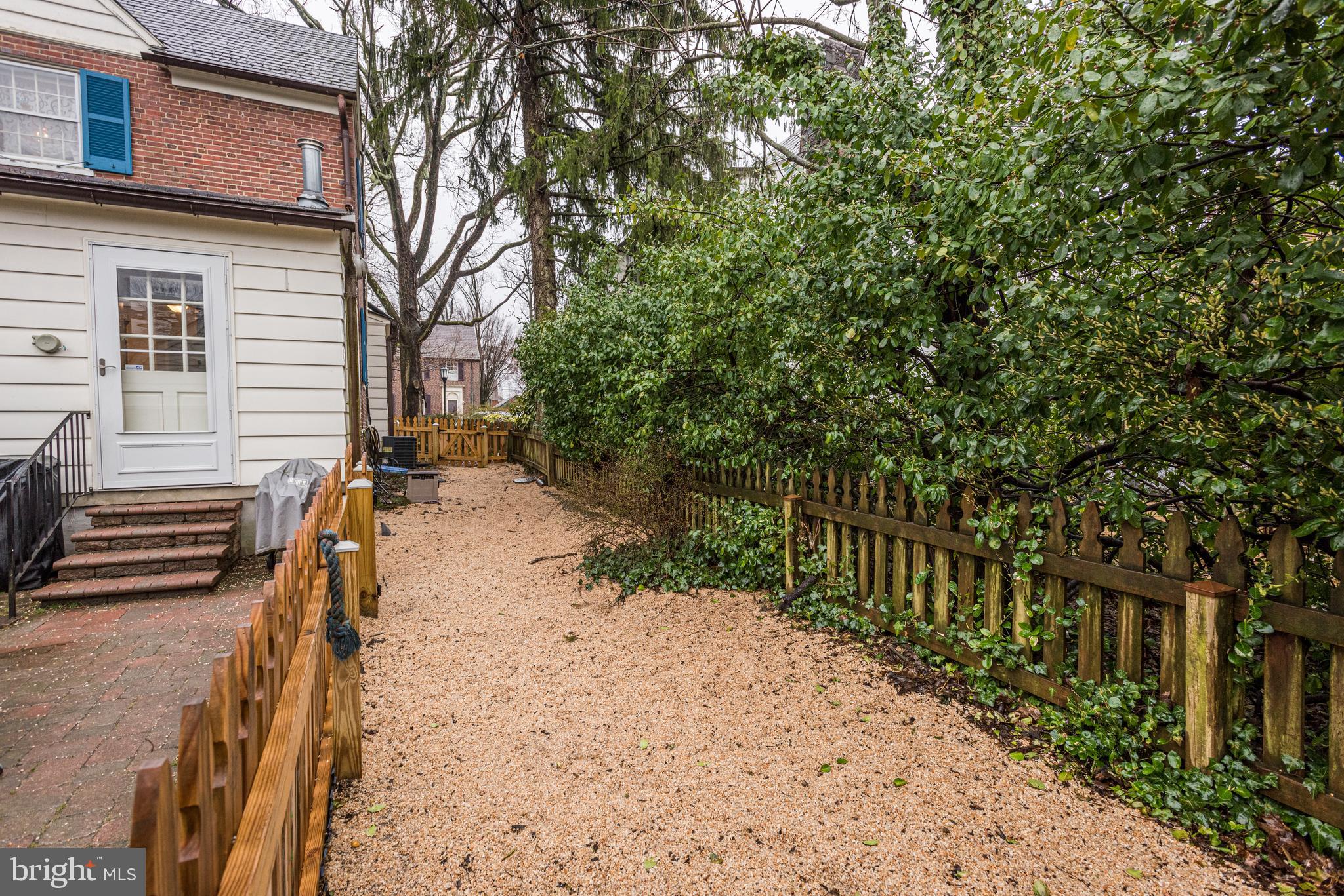 312 St Dunstans Road Baltimore, MD 21212 - Photo 48 of 54 Pea gravel fenced area for dogs