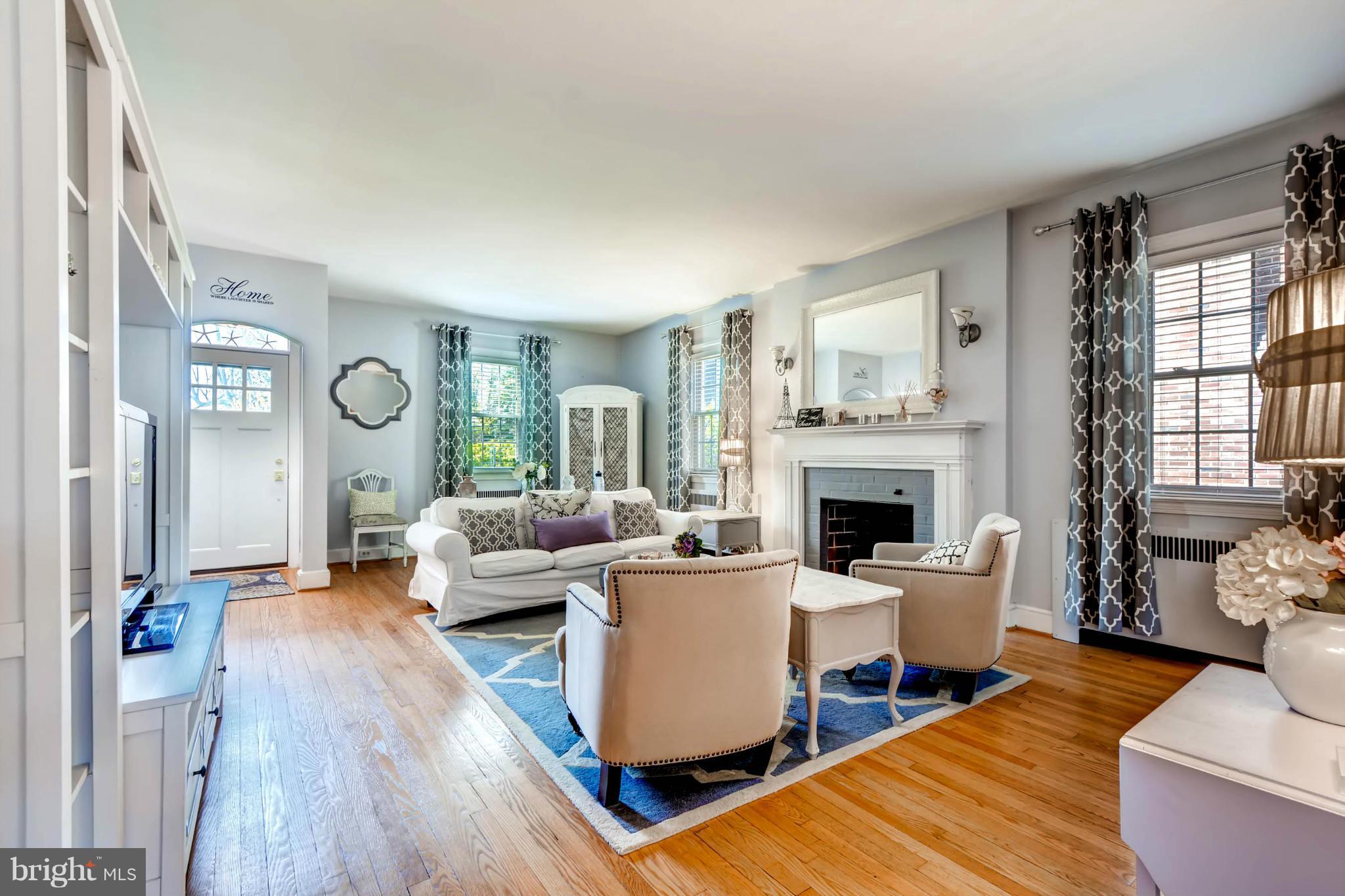 7111 York Road Baltimore, MD 21212 - Photo 2 of 30 Living Room