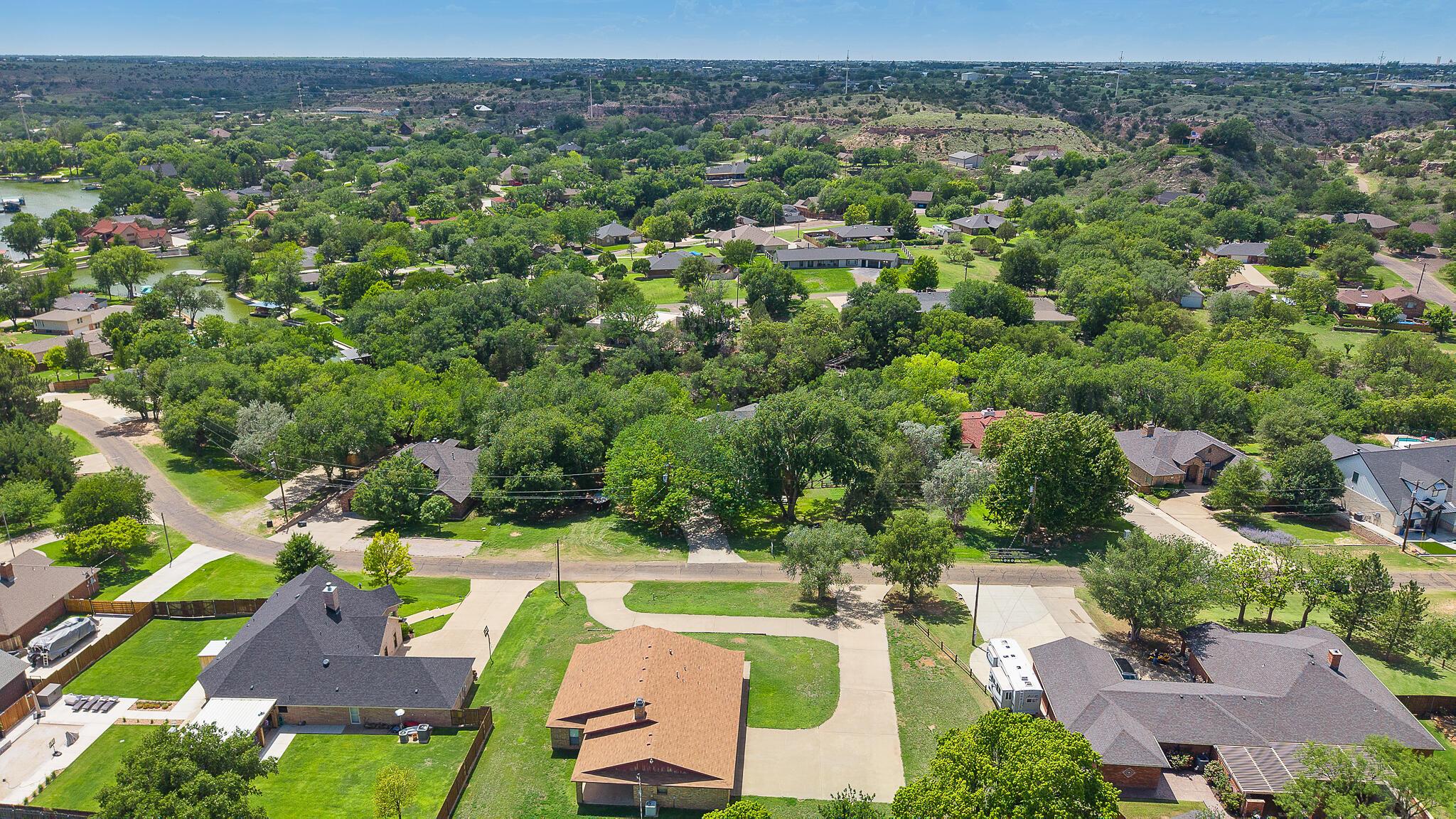 170 Dolphin Terrace Amarillo, TX 79118 - Photo 65 of 80 170 Dolphin -24