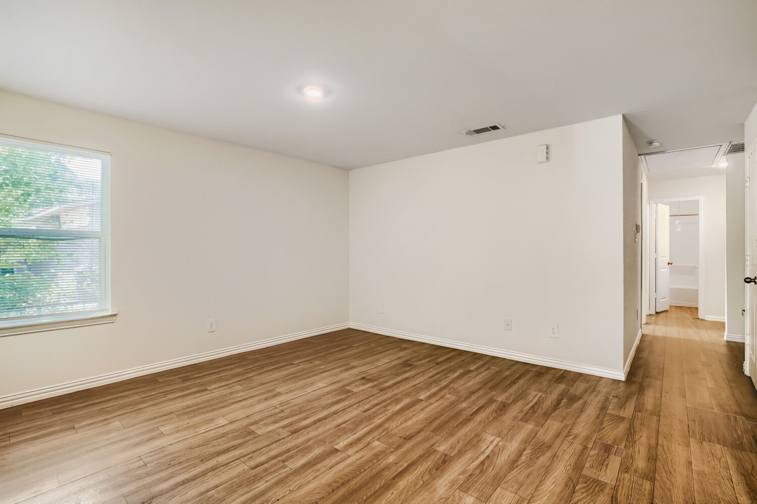 9025 Madera Road, Unit AB Houston, TX 77078 - Photo 6 of 11