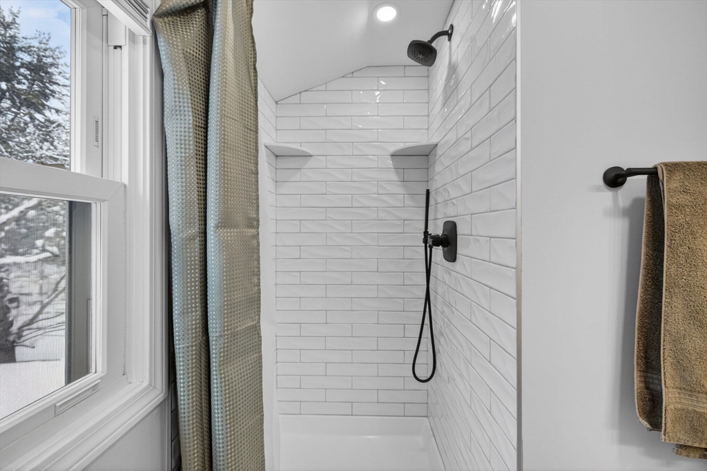 21 Woodside Road Billerica, MA 01862 - Photo 19 of 35