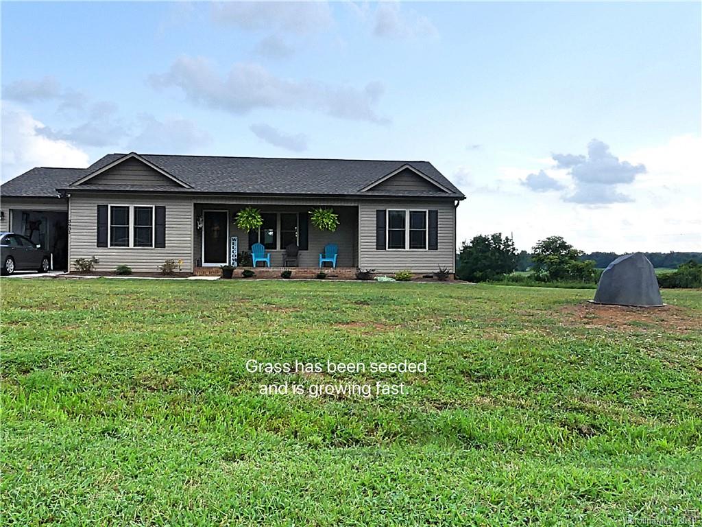 3931 Ritchie Road Lincolnton, NC 28092 - Photo 4 of 48 Gallery Image 4