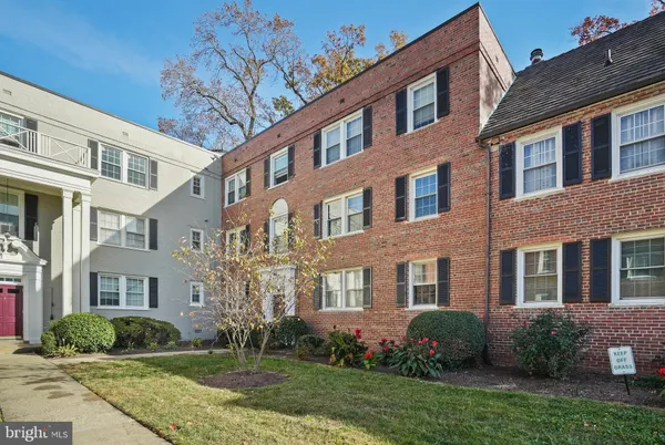 $144,000 | 3814 V Street Southeast, Unit 201, Washington, DC 20020