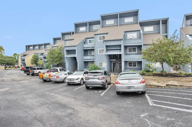 $1,075 | 12500 Melville Drive, Unit D234, Montgomery, TX 77356