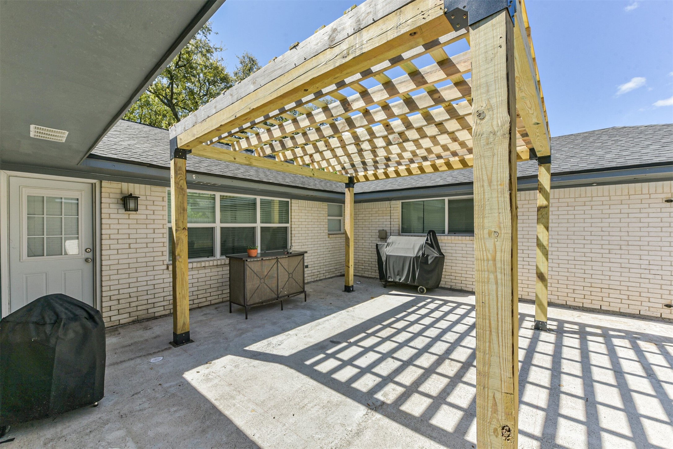 2011 North Palm Court Pasadena, TX 77502 - Photo 38 of 39