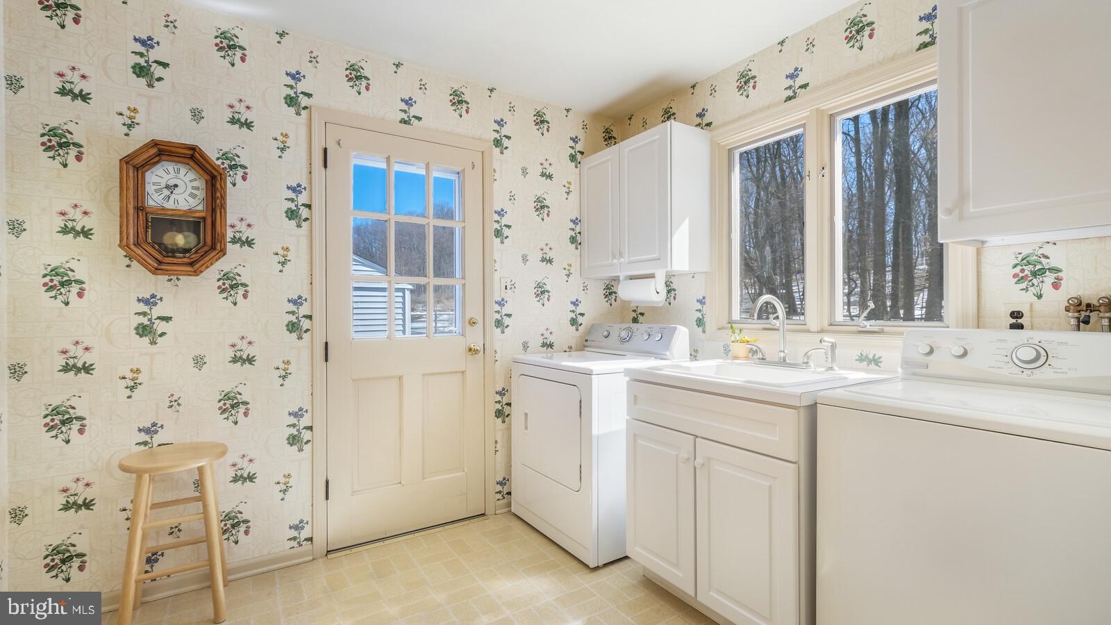 5754 South Deer Run Road Doylestown, PA 18902 - Photo 33 of 53 Laundry room